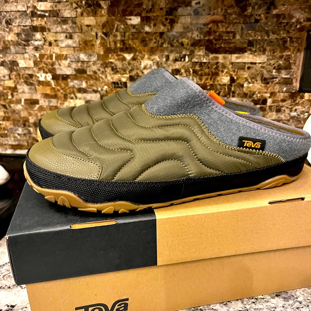 Teva Men’s ReEmber Men’s size 9